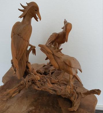 Vogels beeld sculptuur houtsnijwerk handwerk met veel werk  beschikbaar voor biedingen