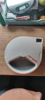 Cat Mate - voer automaat, Dieren en Toebehoren, Kattenvoerbakken en Drinkbakken, Ophalen of Verzenden, Zo goed als nieuw