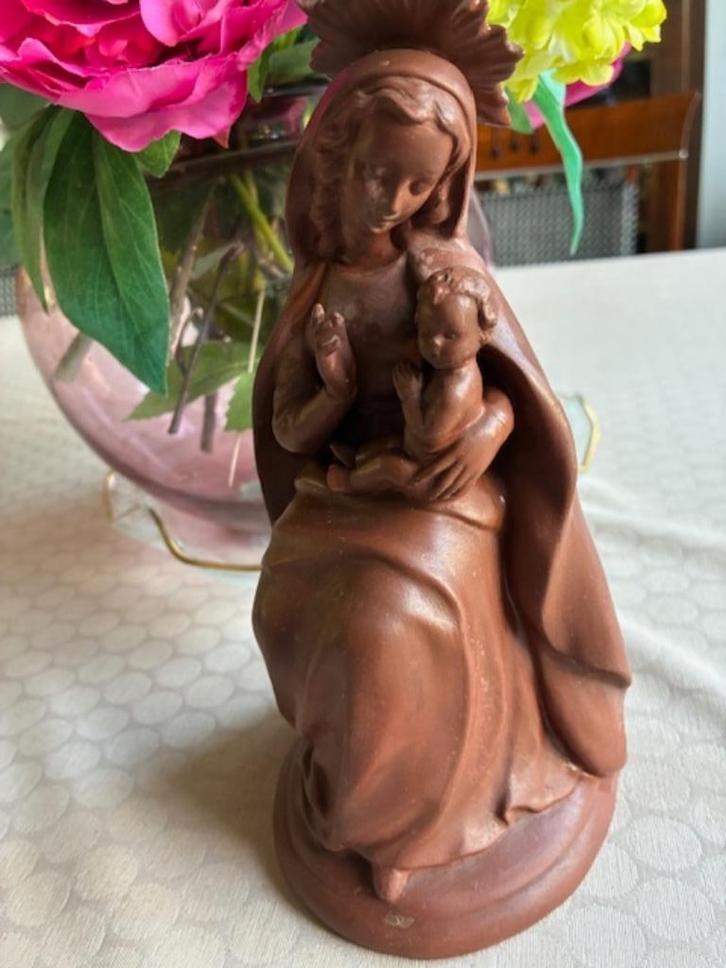 2 hummel goebel maria met kind beelden, Verzamelen, Beelden en Beeldjes, Zo goed als nieuw, Hummel, Ophalen of Verzenden