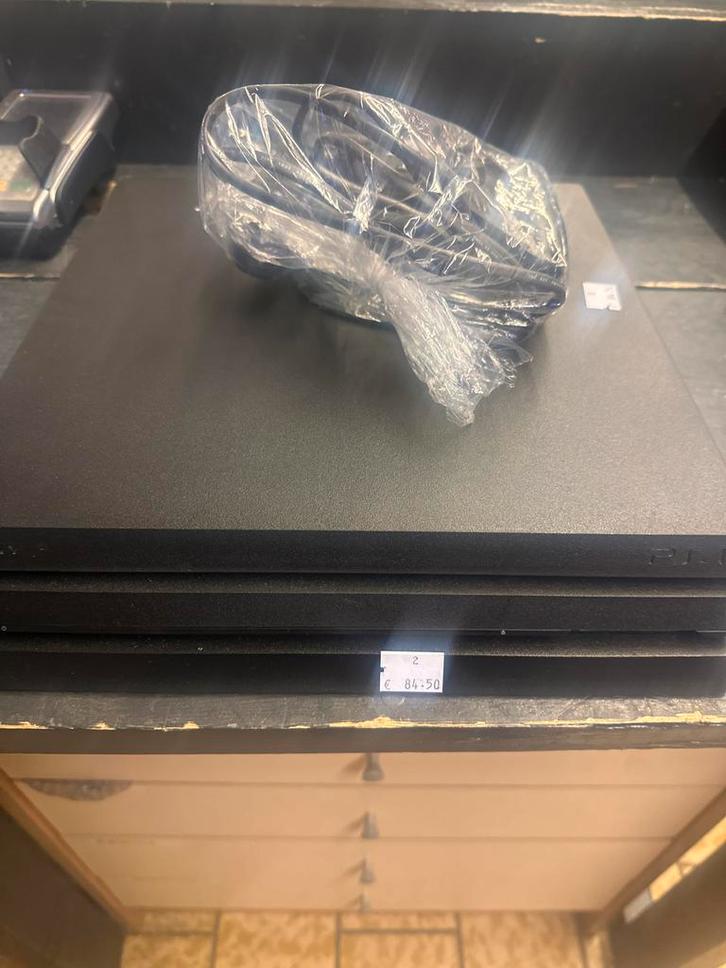 PlayStation 4 - Inclusief Controller, Spelcomputers en Games, Spelcomputers | Sony PlayStation 4, Gebruikt, Pro, 1 TB, Met 1 controller