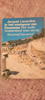 In het voetspoor van Pausanias - Jacques Lacarrière, Boeken, Europa, Ophalen of Verzenden, Reisgids of -boek, Gelezen