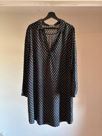 Zwart/witte jurk van studio maat 52 beschikbaar voor biedingen