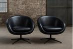 Twee Zwarte Kuipstoelen uit de Jaren 60/70, Kunststof, Gebruikt, Minder dan 75 cm, Ophalen of Verzenden