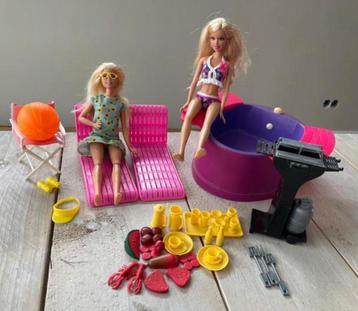 Barbie meubels poppen kleding accessoires  beschikbaar voor biedingen