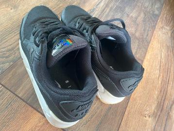 Nike air max 90 beschikbaar voor biedingen