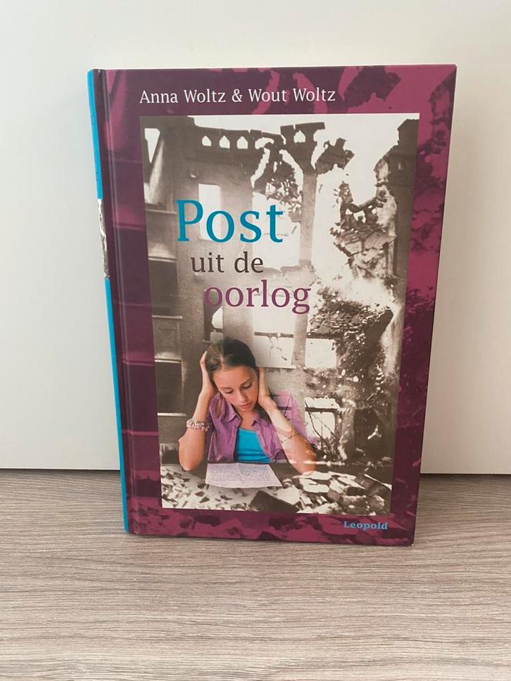W. Woltz - Post uit de oorlog, Boeken, Kinderboeken | Jeugd | 10 tot 12 jaar, Gelezen, Ophalen