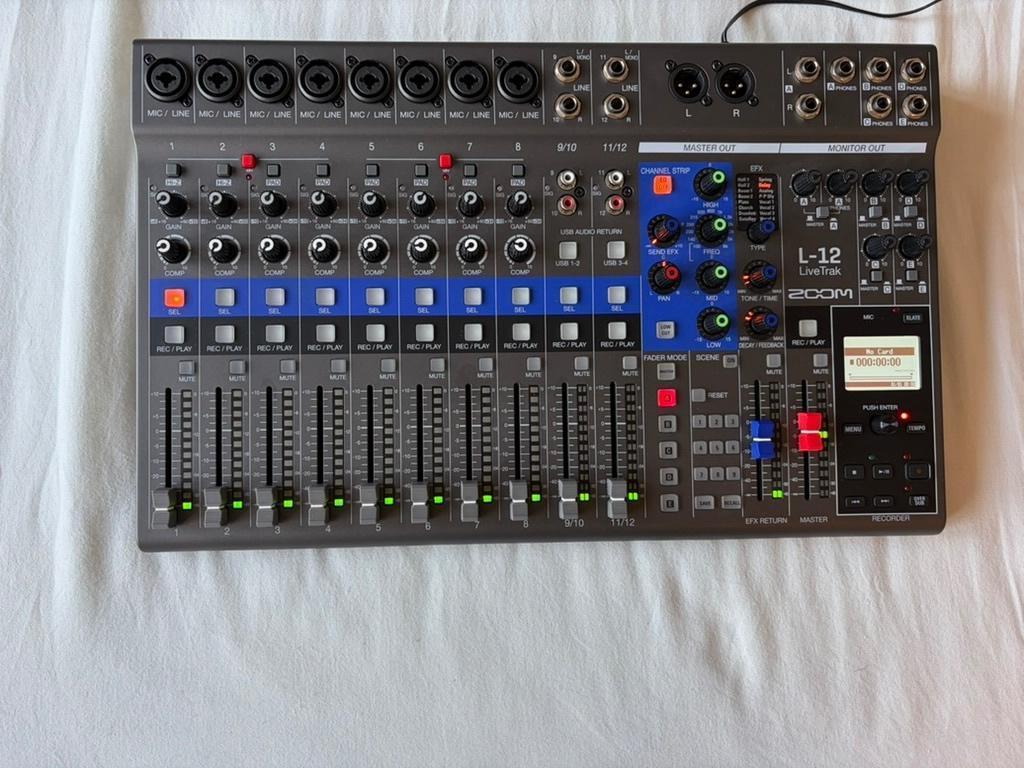 るるページ ZOOM LiveTrak L12next登場！ アナログの操作性とデジタルの利便性を