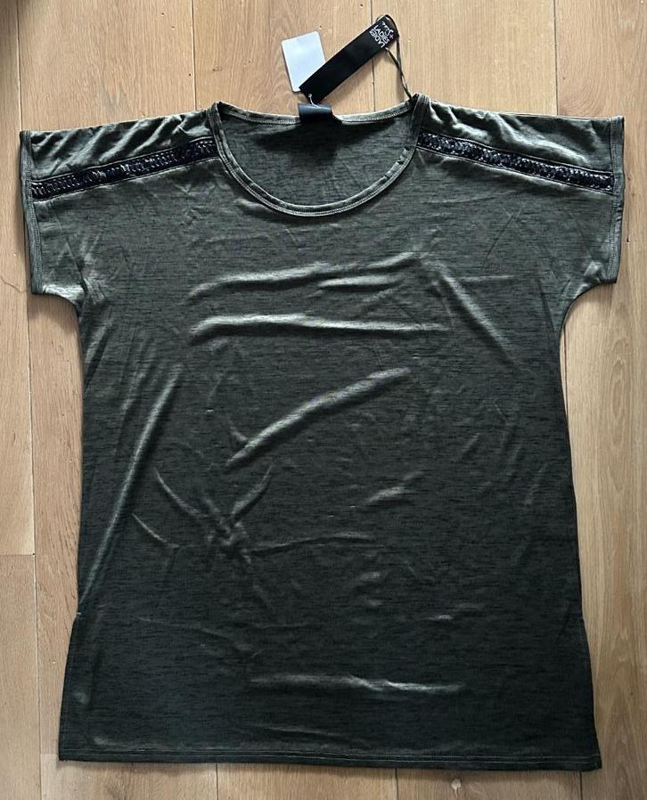 Wibra legrgroen t-shirt / top mt 46/48, Kleding | Dames, Grote Maten, Nieuw, Shirt of Top, Groen, Ophalen of Verzenden