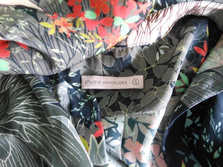 Mooie jurk van STUDIO ANNELOES, Kleding | Dames, Jurken, Zo goed als nieuw, Maat 36 (S), Blauw, Onder de knie, Ophalen of Verzenden