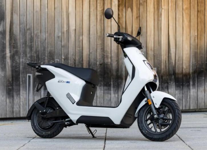Nieuwe Honda eM1 e scooter, Fietsen en Brommers, Brommers | Honda, Nieuw, Overige modellen, Maximaal 45 km/u, Ophalen