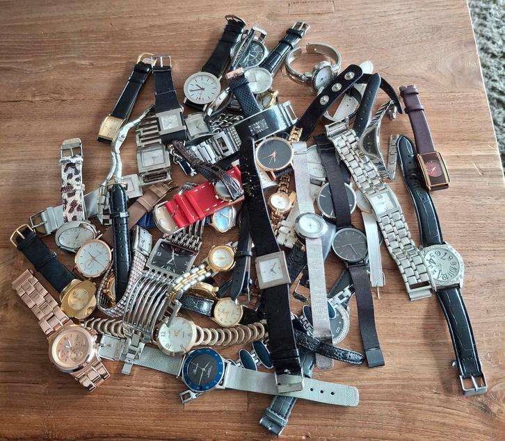 Voor jonge dames !! Div. Mode horloge voor dames..nieuw + ge, Sieraden, Tassen en Uiterlijk, Horloges | Kinderen, Zo goed als nieuw