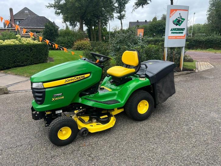 John Deere X300R zitmaaier, Tuin en Terras, Zitmaaiers, Gebruikt, 90 tot 120 cm, Elektrische starter, Opvangzak, Ophalen