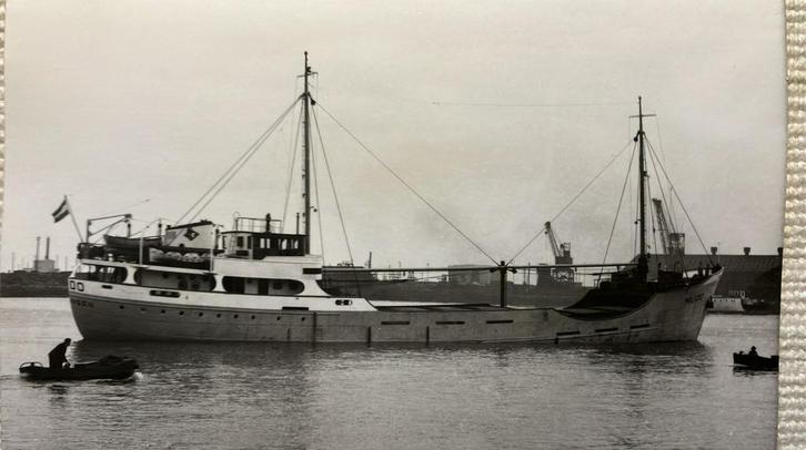 MUDO  1950-1959  Dost  later Isle of Man, Verzamelen, Scheepvaart, Zo goed als nieuw, Kaart, Foto of Prent, Ophalen of Verzenden