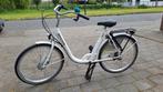 witte fiets, frame 54 cm, wielmaat 26”, 3 versnellingen, 53 tot 56 cm, Zo goed als nieuw, 0 zitjes, Dubbele standaard