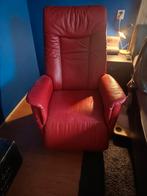 Goed werkende rode Relax stoel Gratis, Huis en Inrichting, Ophalen, Gebruikt, Modern, 50 tot 75 cm