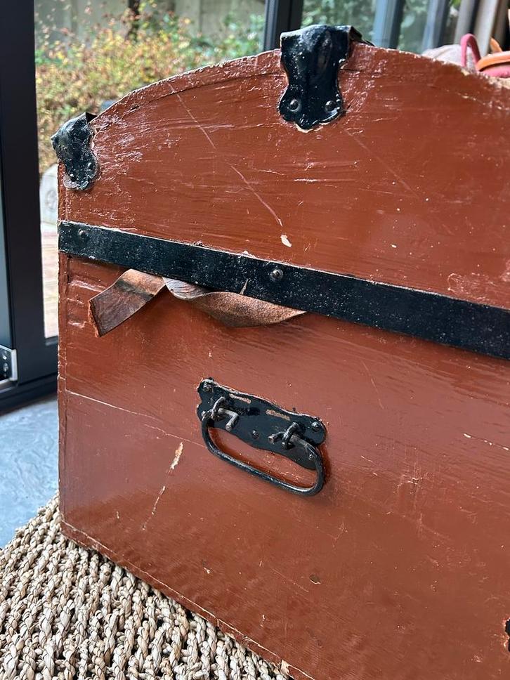 Oude houten kist - verkleedkleding kinderkamer, Huis en Inrichting, Woonaccessoires | Kisten, Gebruikt, Minder dan 50 cm, 50 tot 75 cm