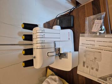 singer overlock machine inclusief lockgaren beschikbaar voor biedingen