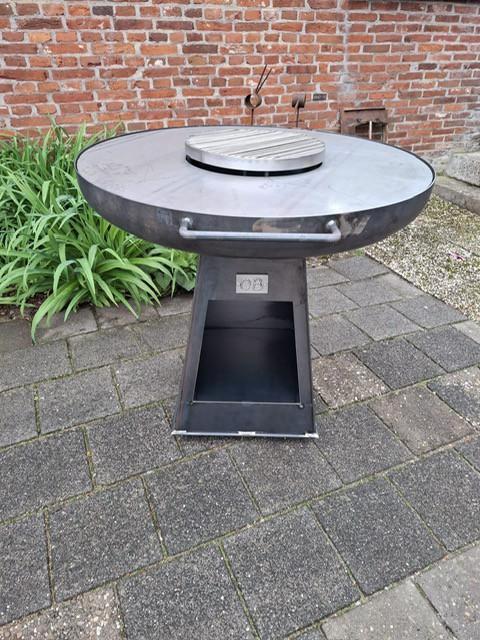Prachtige handgemaakte OB Plancha met rvs grill rooster, Tuin en Terras, Houtskoolbarbecues, Nieuw, Met accessoires, Ophalen of Verzenden