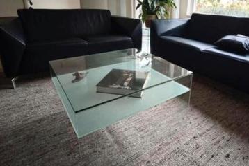 Laatste kans, mooie glazen tafel beschikbaar voor biedingen