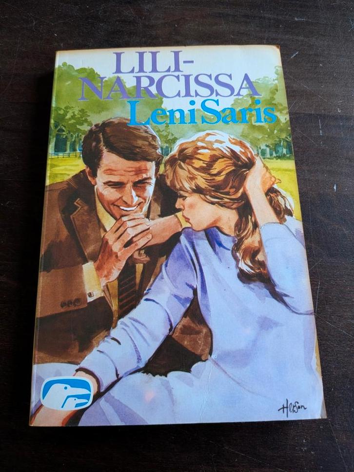 M347 Lili-Narcissa - Leni Saris Roman, Boeken, Literatuur, Gelezen, Nederland, Ophalen of Verzenden