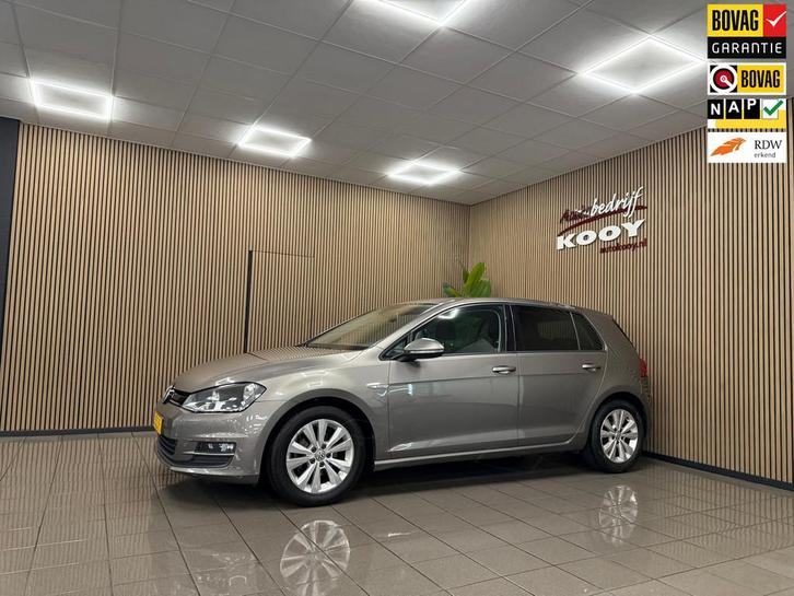 Volkswagen Golf 1.0 TSI Business Edition Connected * Navigat, Auto's, Volkswagen, Bedrijf, Te koop, Golf, ABS, Achteruitrijcamera