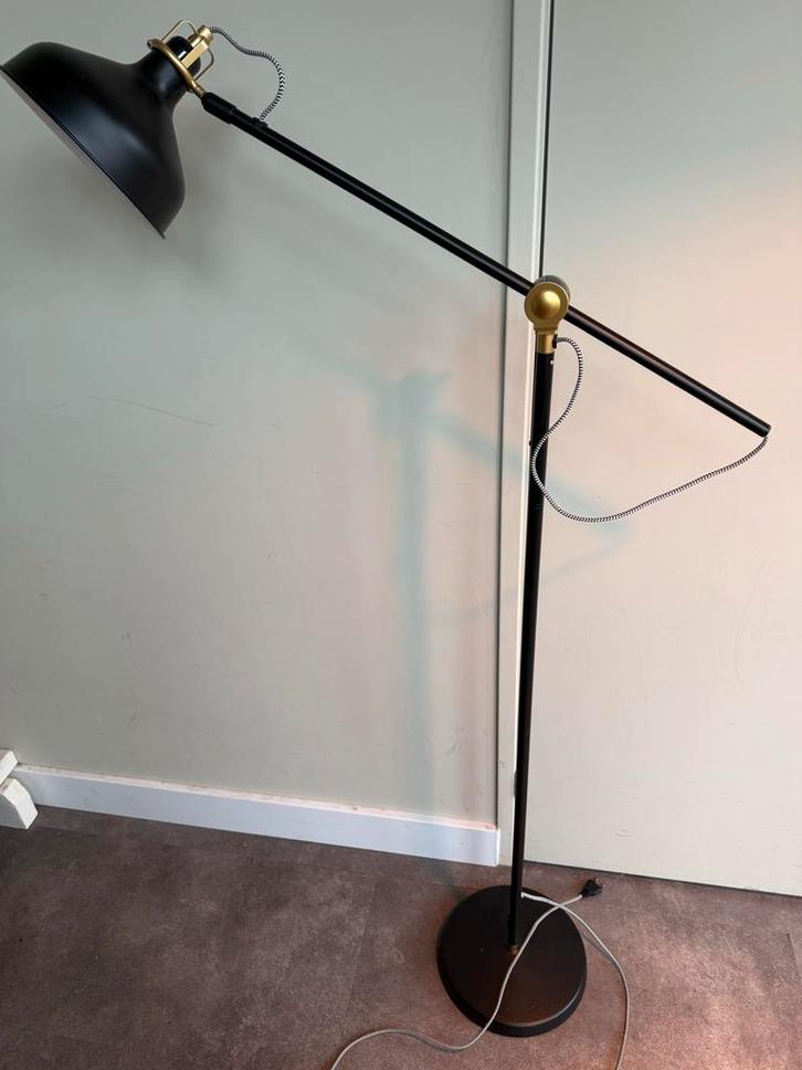 IKEA RANARP Vloerlamp - Zwart, Huis en Inrichting, Lampen | Vloerlampen, Gebruikt, 150 tot 200 cm, Metaal, Ophalen
