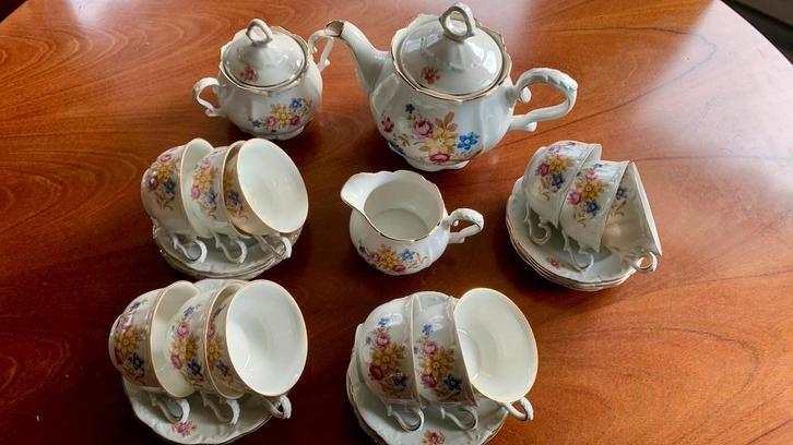 Vintage mooi zgan Gebloemd Bareuther  28 delig servies, Antiek en Kunst, Antiek | Servies compleet, Ophalen of Verzenden