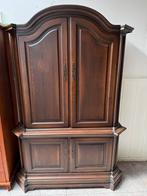 Antieke kast (zonder sleutel), Ophalen