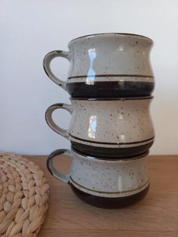 Vintage soepkommen bruin beige 3 stuks beschikbaar voor biedingen