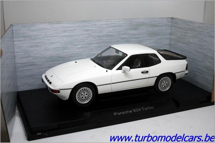 Porsche 924 Turbo  1/18 Model Car Group, Hobby en Vrije tijd, Modelauto's | 1:18, Nieuw, Auto, Overige merken, Verzenden