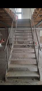 Zeer robuuste etage trap rvs frame aluminium treden, Ophalen, Zo goed als nieuw