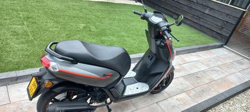 Peugeot Kisbee RS 4T, Fietsen en Brommers, Scooters | Peugeot, Zo goed als nieuw, Overige modellen, Maximaal 45 km/u, Benzine