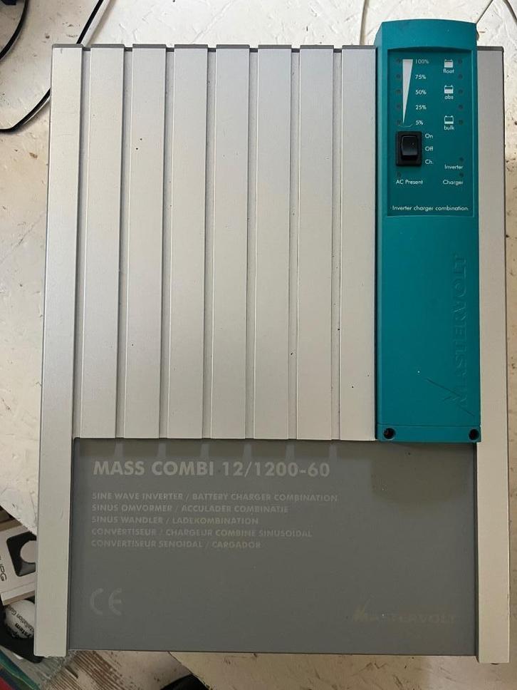 Mastervolt Mass Combi 12/1200-60 lader omvormer prima werken, Watersport en Boten, Navigatiemiddelen en Scheepselektronica, Zo goed als nieuw