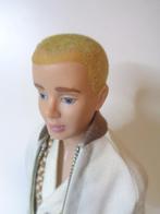 Oude Ken met blond flock haar....Barbie ( Fotonr P138), Ophalen of Verzenden, Zo goed als nieuw, Pop