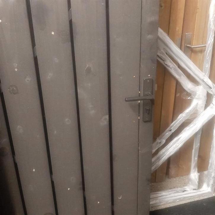 Dubbele poort 2 mtr breed 180 hoog Zwart Stalen frame luxe, Tuin en Terras, Tuinpoorten, Nieuw, Hout, 150 tot 200 cm, Ophalen