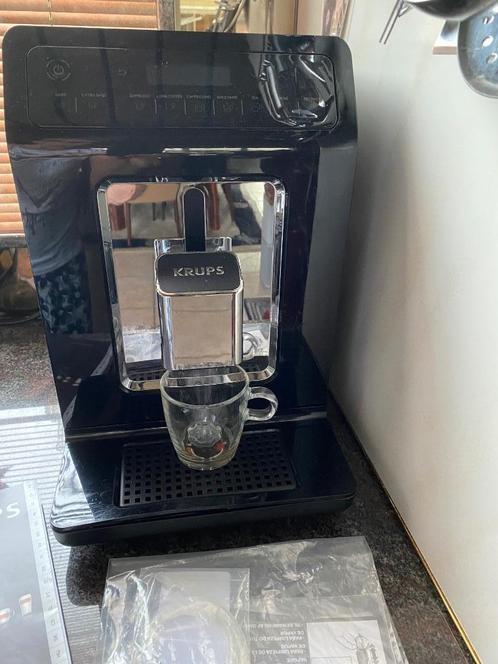 Volautomatische koffie espresso machine, Witgoed en Apparatuur, Koffiezetapparaten, Gebruikt, Gemalen koffie, Koffiebonen, Koffiemachine