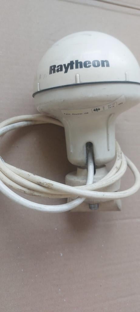 Raymarine Raytheon Raystar 108 GPS-antenne., Ophalen of Verzenden, Zo goed als nieuw, Gps of Kompas