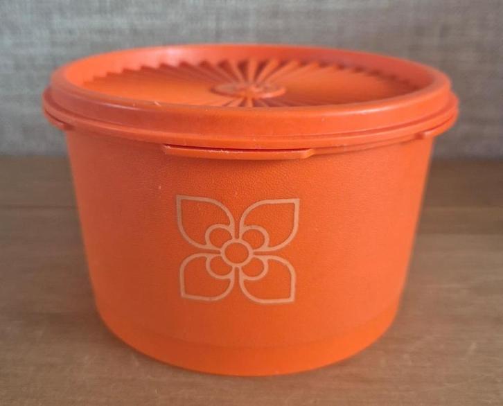 Tupperware trommel met sterdeksel Oranje met bloem, Huis en Inrichting, Keuken | Tupperware, Zo goed als nieuw, Bus of Trommel