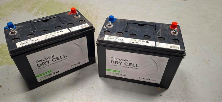 Z.g.a.n, 2 volle Discover dry cell tractie accu's, Auto-onderdelen, Accu's en Toebehoren, Nieuw, Ophalen