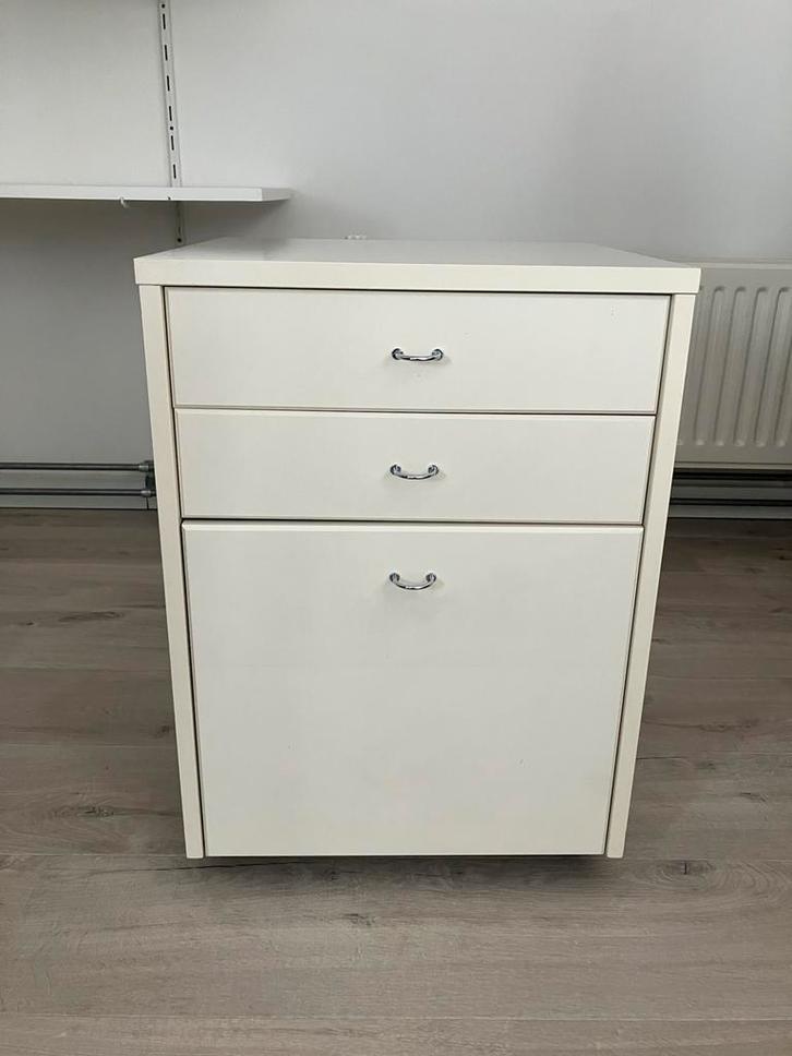 Ladekastje met drie laden incl. lade voor archiefmapprn, Huis en Inrichting, Kasten | Ladekasten, Gebruikt, Minder dan 100 cm