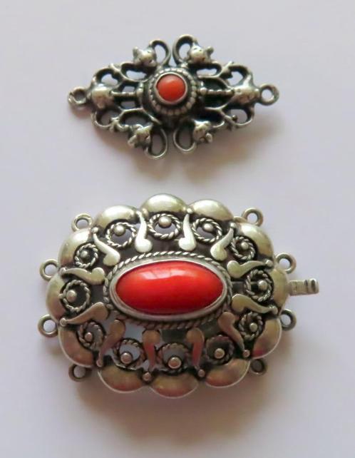 Koopje! 4 rijig & 1 rijig zilveren slot met bloedkoraal, inc, Sieraden, Tassen en Uiterlijk, Antieke sieraden, Overige typen, Zilver