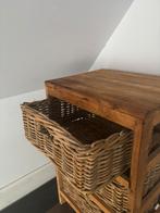 Nachtkastje teak en rotan, Huis en Inrichting, Slaapkamer | Nachtkastjes, Gebruikt, Ophalen of Verzenden, 45 tot 65 cm, 70 cm of meer