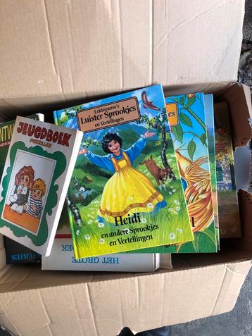 Boeken en Kinderboeken gratis beschikbaar voor biedingen