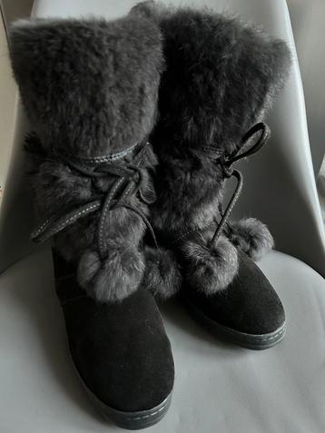 Minnetonka Leren Suède Winter Boots Maat 40 Zwart Als nieuw beschikbaar voor biedingen