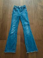 Stradivarius flared jeans maat 34, Blauw, Stradivarius, Ophalen of Verzenden, W27 (confectie 34) of kleiner