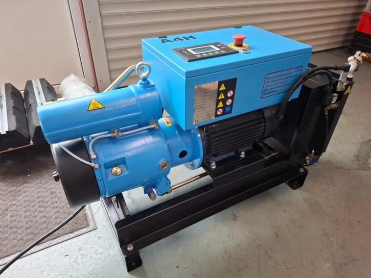 Schottencompressor 4kW Naili (Mattei), Doe-het-zelf en Verbouw, Compressors, Zo goed als nieuw, 6 tot 10 bar, 100 liter of meer