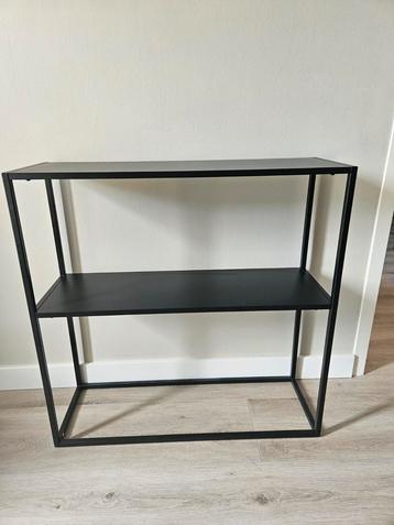 Zwarte sidetable  beschikbaar voor biedingen