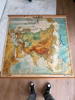 Oude Wandkaart Eurazië - Topografie Schoolkaart, Antiek en Kunst, Antiek | Schoolplaten, Ophalen, Aardrijkskunde