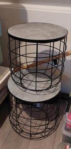 Set van 2 metalen bijzettafels met opbergruimte, Minder dan 55 cm, Gebruikt, Metaal of Aluminium, Rond
