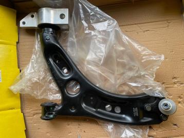 Draagarm seat links 1K0 407 151 BC volkswagen dif model beschikbaar voor biedingen